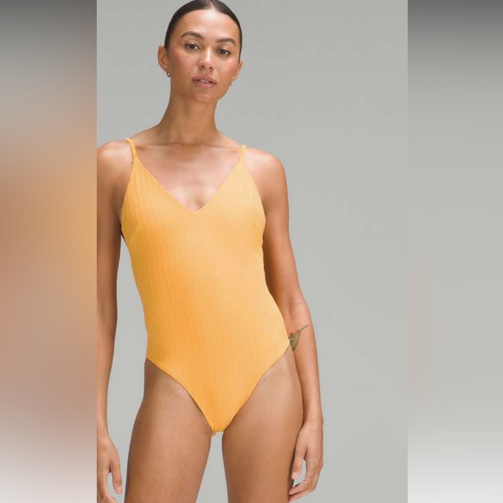 Lululemon 🌸Elegant Mustard Yellow Women's Bodysuit